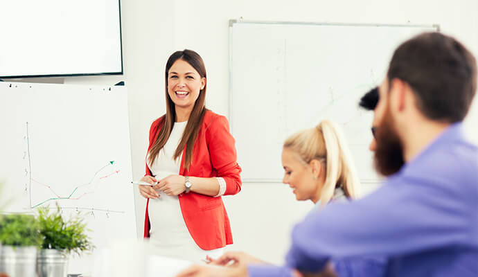 woman-presenting-in-office