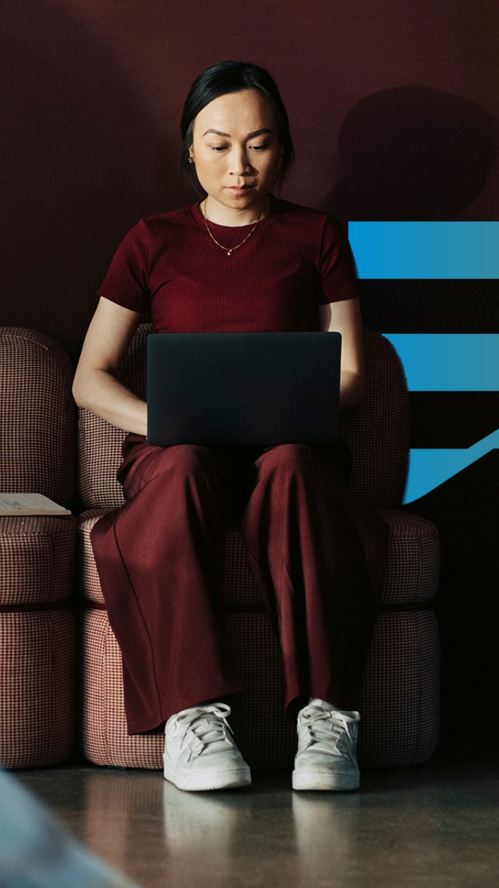 woman-on-laptop
